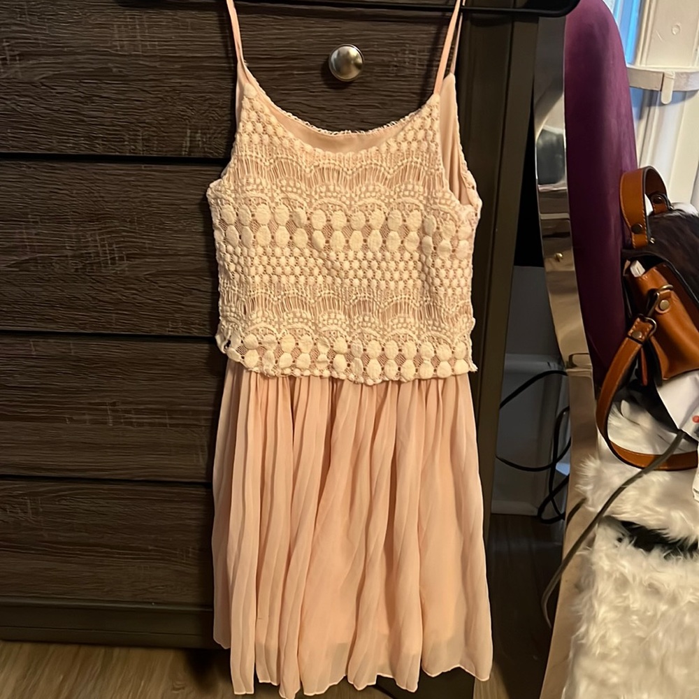 Soft pink color, great for Spring and Summer